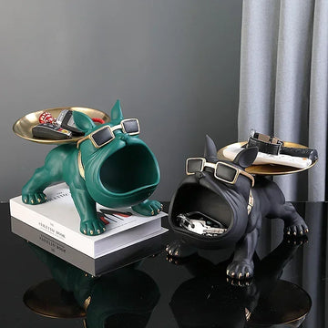 statuette bulldog français vert noir gris moderne humoristique lunettes clés montre bijoux télécommande crème