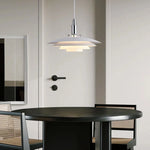 Détail du matériau en aluminium de la lampe de chevet suspendue
