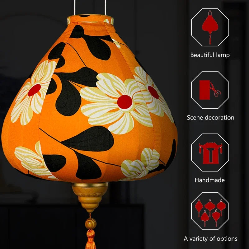 lanterne japonaise traditionnelle rouge fleurs décorative artisanale pompon bois suspendue