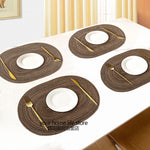 tapis table moderne rayures horizontales marron clair assiettes fourchettes cuillères serviettes feuilles gâteau fleurs
