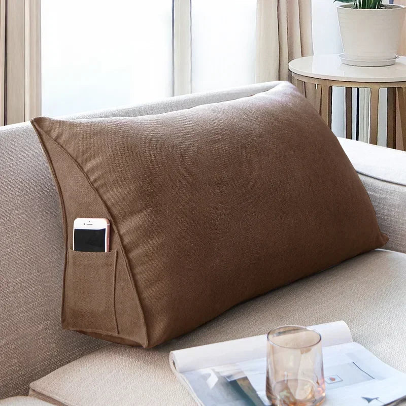 coussin triangulaire velours gris beige literie massage voyage contemporain posable decore