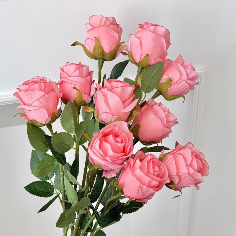 décoration intérieure bouquet roses artificielles moderne vase transparent 50cm haute elégant