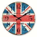 Horloge murale vintage en bois blanc design Bond Street vue de face