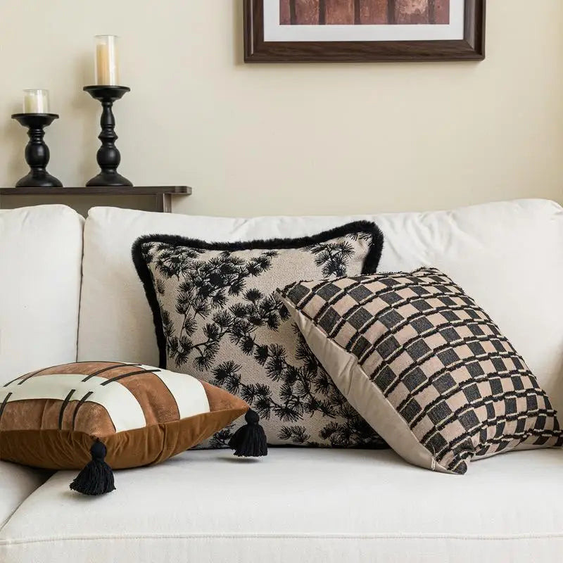 housse coussin motif floral moderne beige noir maison hospitalière respectueux environnement non toxique polyester