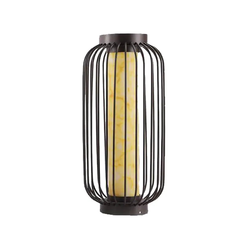 lanterne moderne éclairage extérieur led ip65 noir jaune clair texture marbrée minimalisteflux lumineux faible