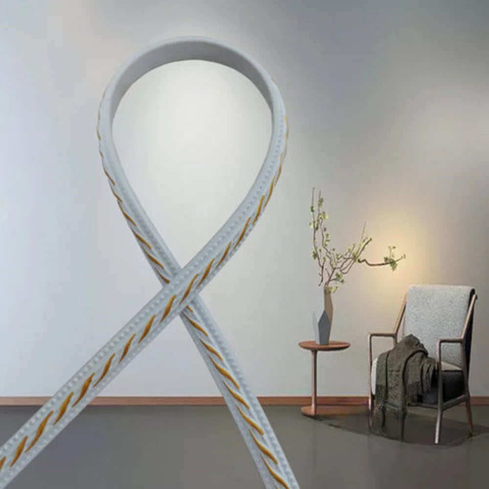 Moulure adhésive pour mur télévision
