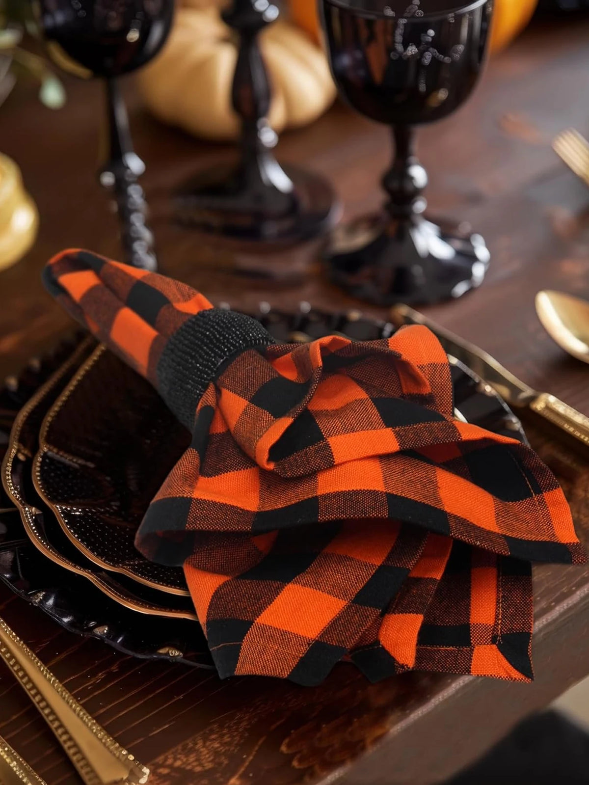 serviettes carreaux rose blanc rouge orange jaune beige clips métalliques table restaurant pack six