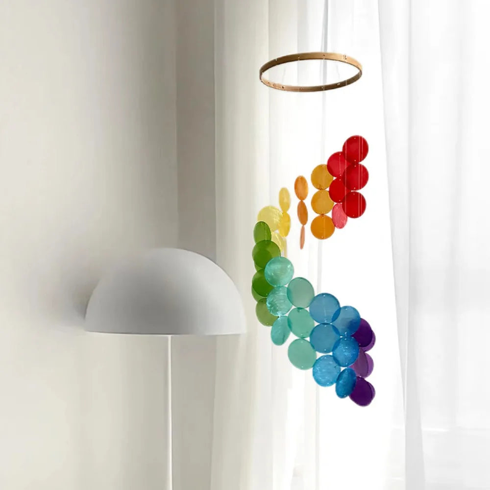 décoration intérieure mobile moderne pendentif coquillages vert multicolore blanc bleu translucide wicker anneau bambou
