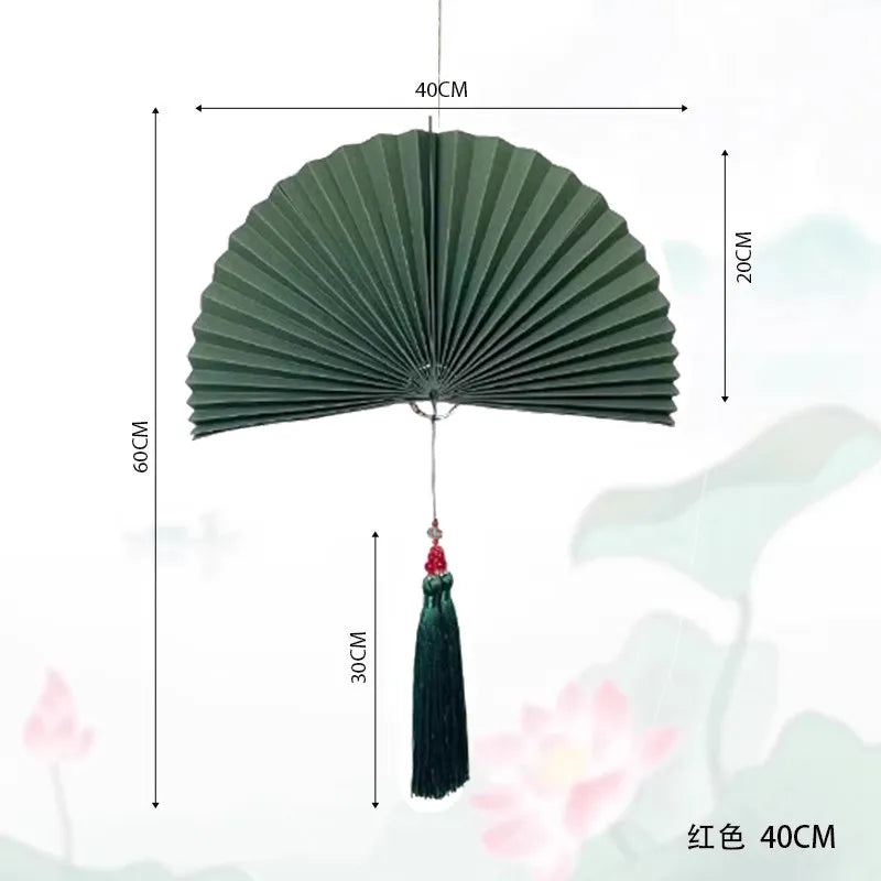 éventail pliant décoratif papier rouge bleu marine doré chinois traditionnel pompon cordelette