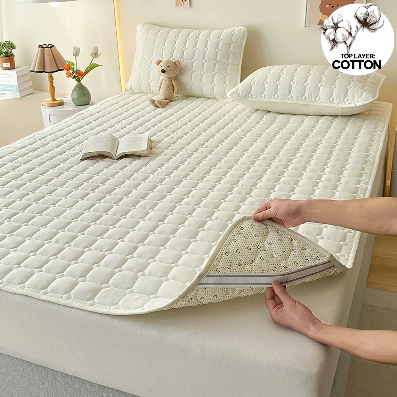 matelas épais blanc texture quadrillée antiacariens antibactéries breathable silent hypoallergenique elasticband