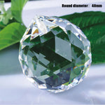 boule cristal transparente facettes géométriques moderne élégante anneau métallique suspension décoration intérieure très transparente