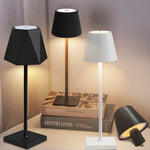 lampe moderne rechargeable interrupteur tactile noir blanc plissé abat jour led dimmable