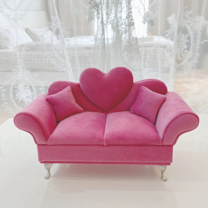 meubles miniatures salon rose velours cœurs romantique girly miroir coffre bijoux coussins figurines
