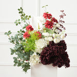 décoration événement bouquet fleurs artificielles rouge blanches vertes extérieur intérieur classique