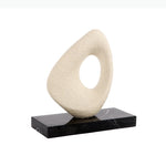 sculpture moderne blanc crème texture granuleuse décoration intérieure résine imitation pierre base marbrée