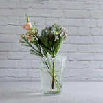 support composition florale transparent grille hexagonale moderne arrangement fleurs fixations invisibles 8x8x2cm