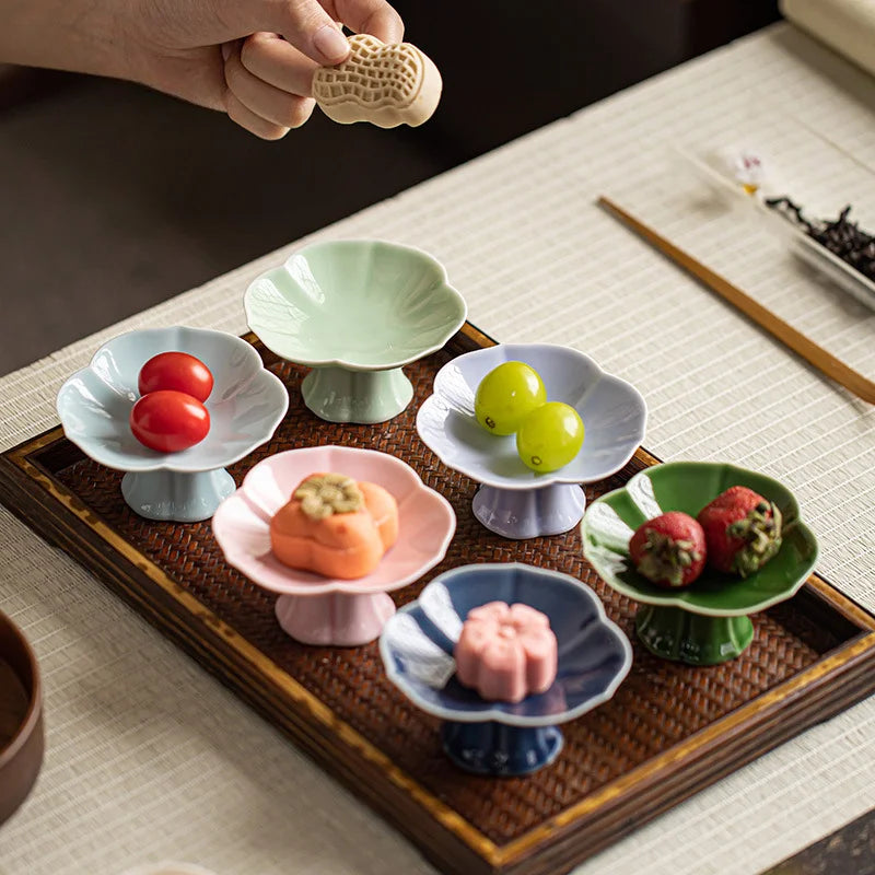 assiettes dessert céramique email vert rose bleu noir classiques fruits tomates cerises