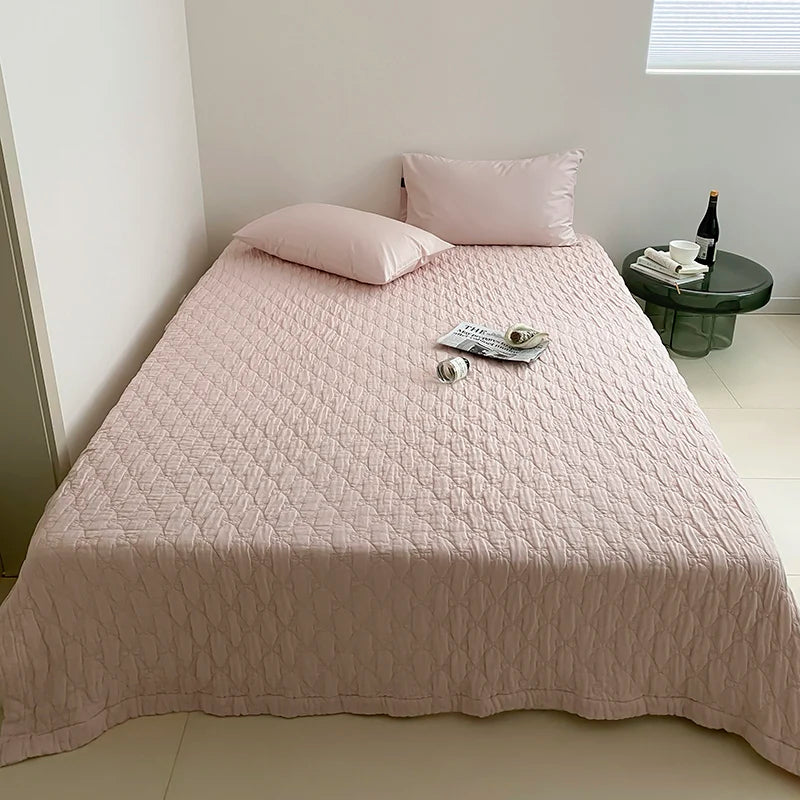 couverture d'été coton gris clair motif géométrique moderne matelassée lit double chambre