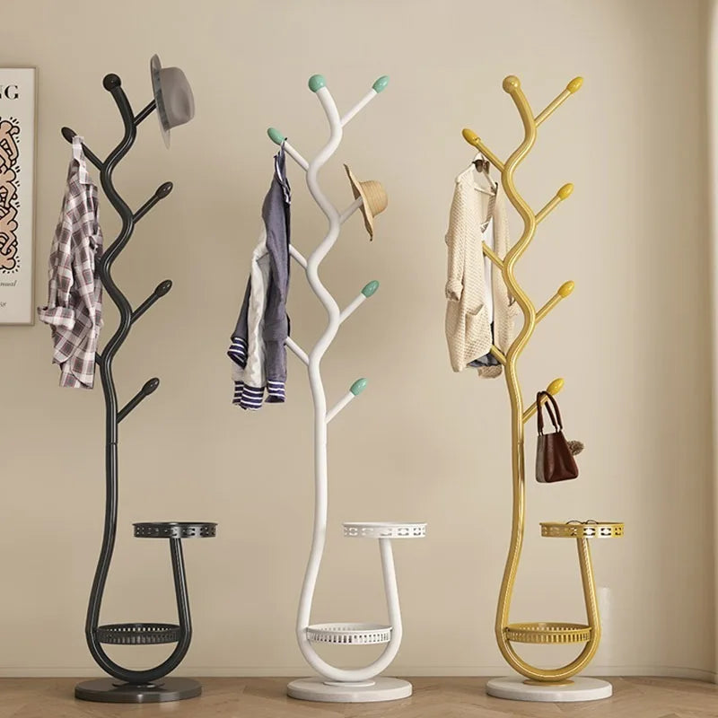 porte manteaux contemporain noir blanc doré branches boutons verts minimaliste chambre salon