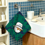 serviette toilette suspendue motif camouflage rayures florales couleurs vives moderne