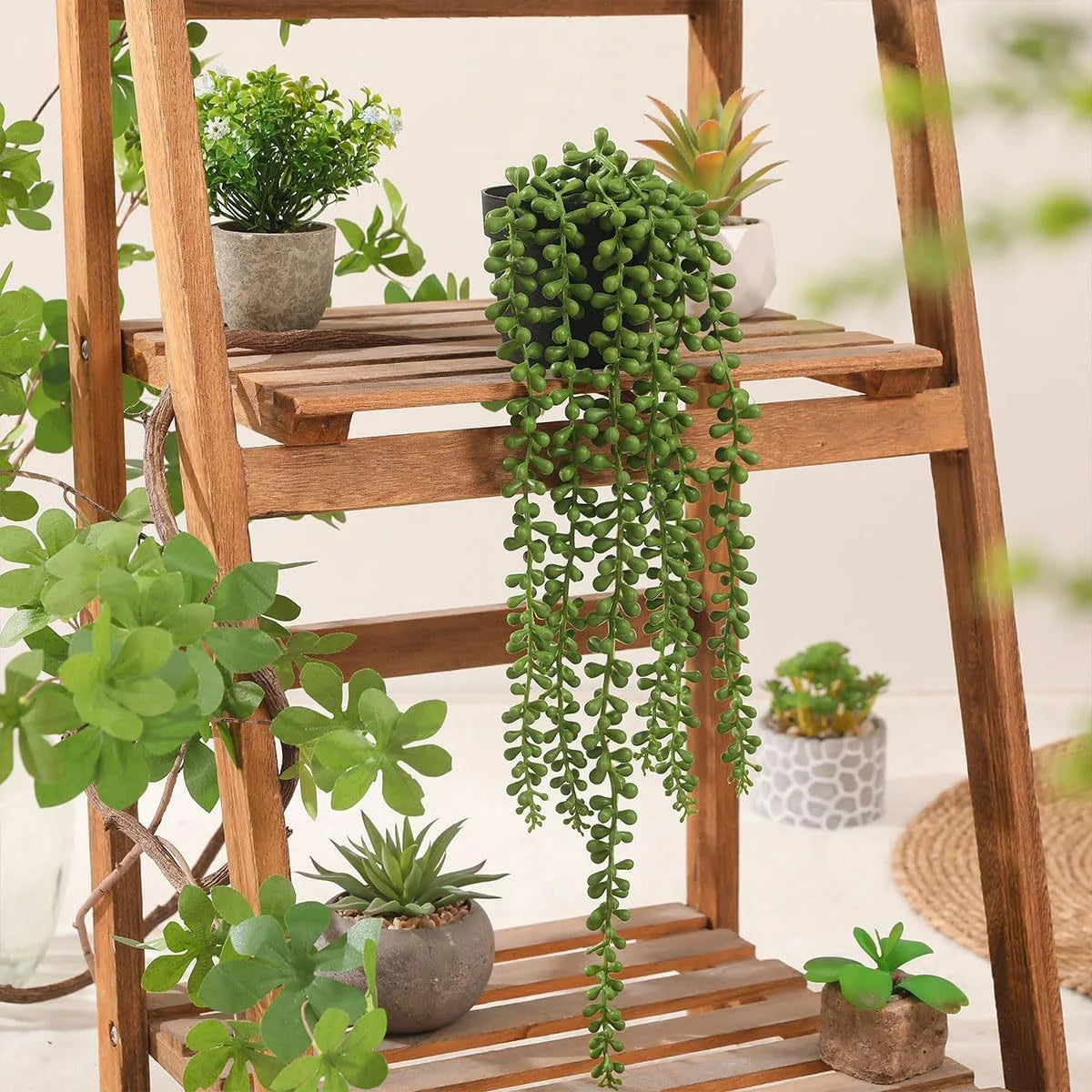 plantes artificielles suspendues pot noir feuilles vertes décoration intérieure moderne étagère chambre