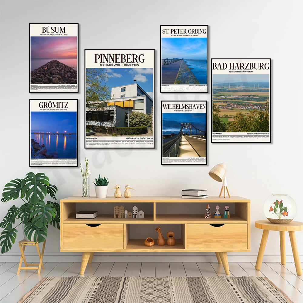 Une décoration murale colorée et élégante avec des affiches de paysages allemands.