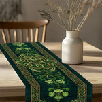 nappe lin trèfles celtiques motifs végétaux vert or festive table decoration durable