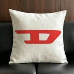 housse coussin blanche peluche courte logo noir canapé salon décoration intérieure moderne coton