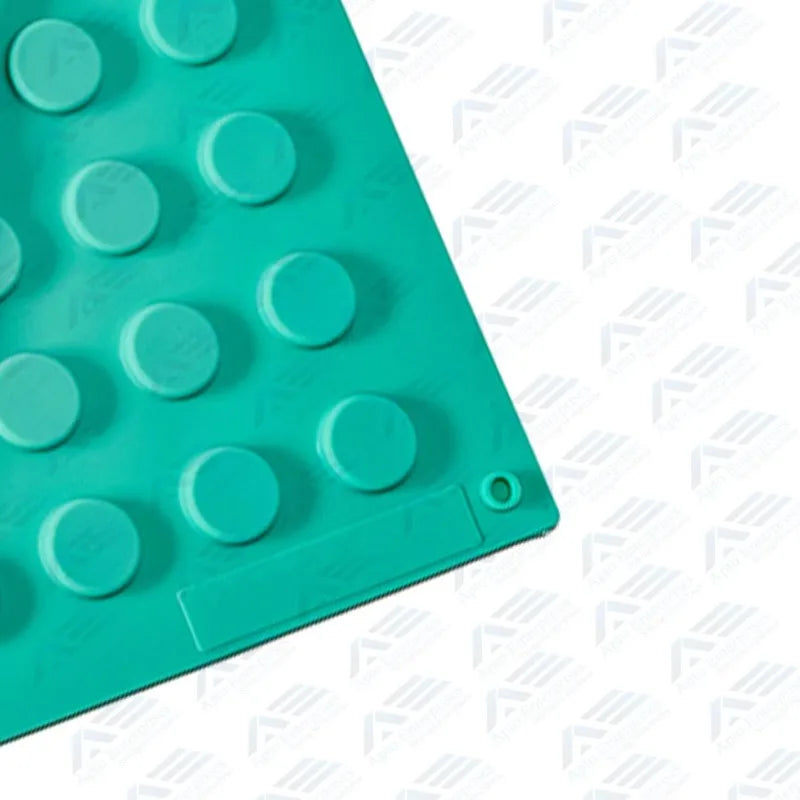 kit pinceaux médicaux vert clair surface bosses régulières pratique clips