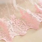rideau rose fleurs blanches romantique tulle dentelle salon chambre polyester