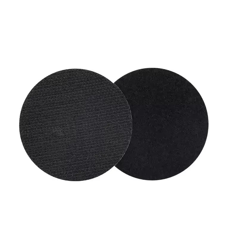 tapis antidérapants pastilles adhésives noires blanches florales décoration intérieure utilitaires