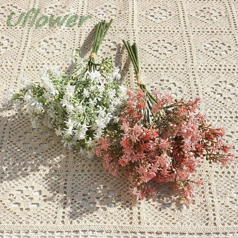 bouquets artificiels fleurs simples blanc jaune rouge rustique naturel mariage décoration tableintérieur