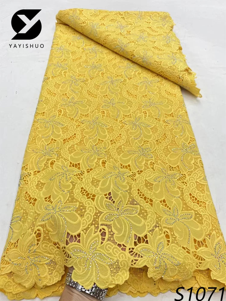 tissu dentelle bleu clair rose fleurs motifs floraux élégant dorées occasion partie