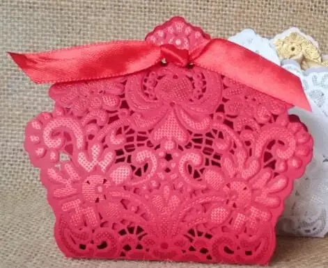 boîtes dragées rouge dentelle vintage élégantes 50 pièces carton opaques anniversaire mariage baptême