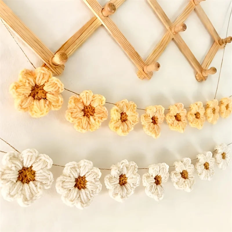 guirlande décorative fleurs crochetées blanc jaune bohème champêtre enfantin living room mariage birthday party