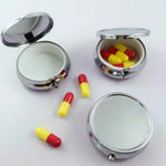 boîte pilules argentée moderne boîte médicaments compacte boutons pression contenant pilules