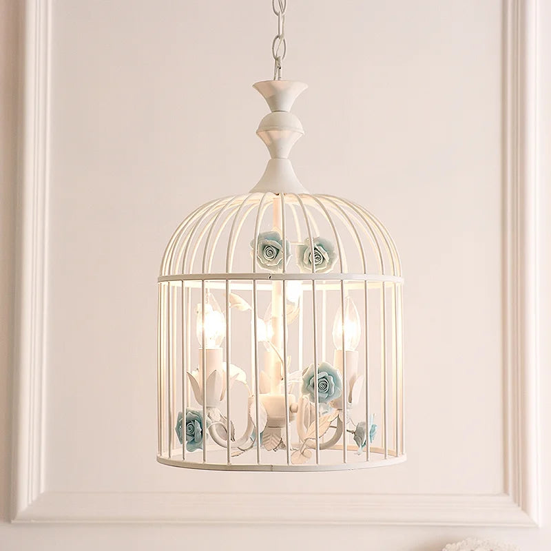 cage oiseaux suspendue vintage fleurs céramique rose clair blanc romantique
