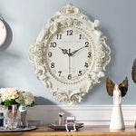 horloge murale baroque motif floral angelique blanc salon decoration aiguille quartz résine unique