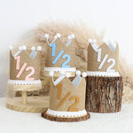 couronne décorative marron blanc bleu rose pompons chiffres anniversaire enfant photo rustic