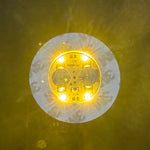 mini lampes led multicolores adhésives modernes rouges vertes bleues diodes circulaires festive minimaliste