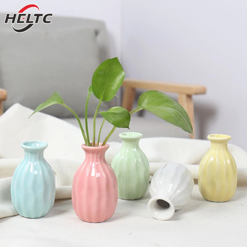 vase céramique moderne rose bleu clair vert pastel blanc jaune pastel ridé