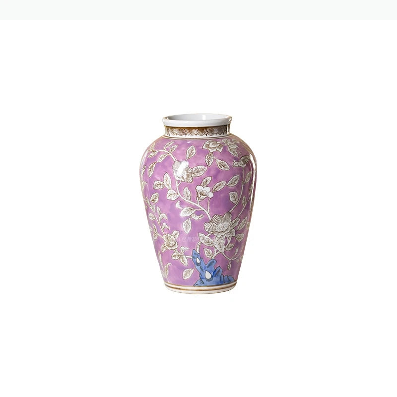 vases chinois classiques violet blanc motifs fleurs vertes opaques arrangement