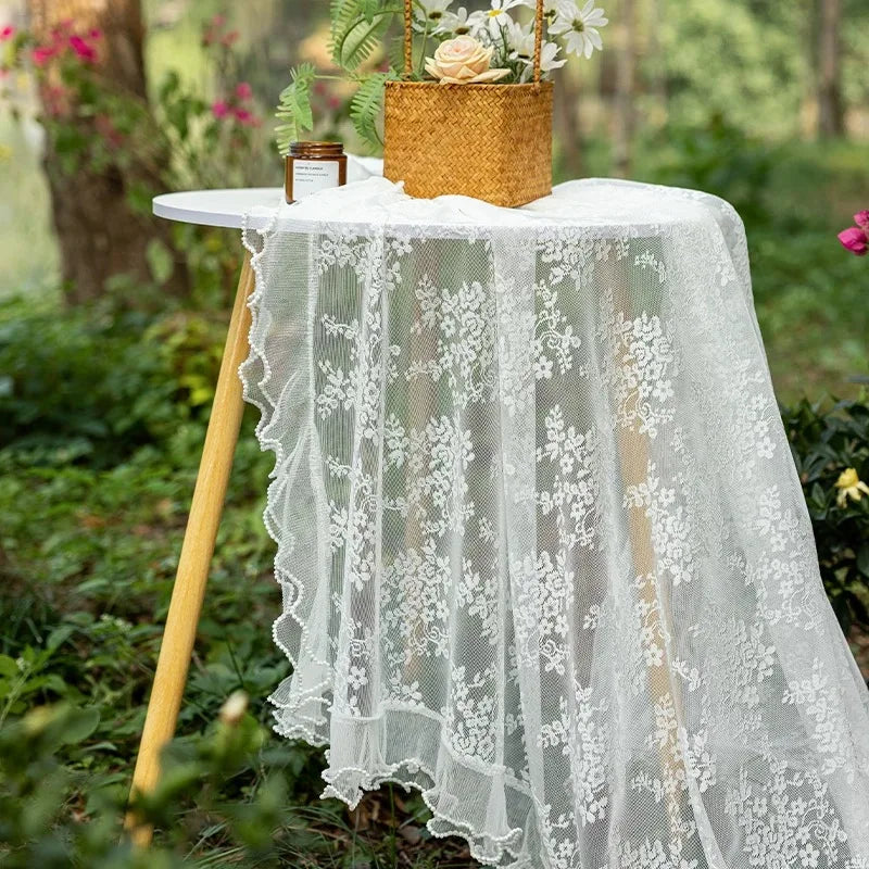 nappe table blanche semi transparente broderie florale vintage romantique polyester lavable machine rectangle personnalisable