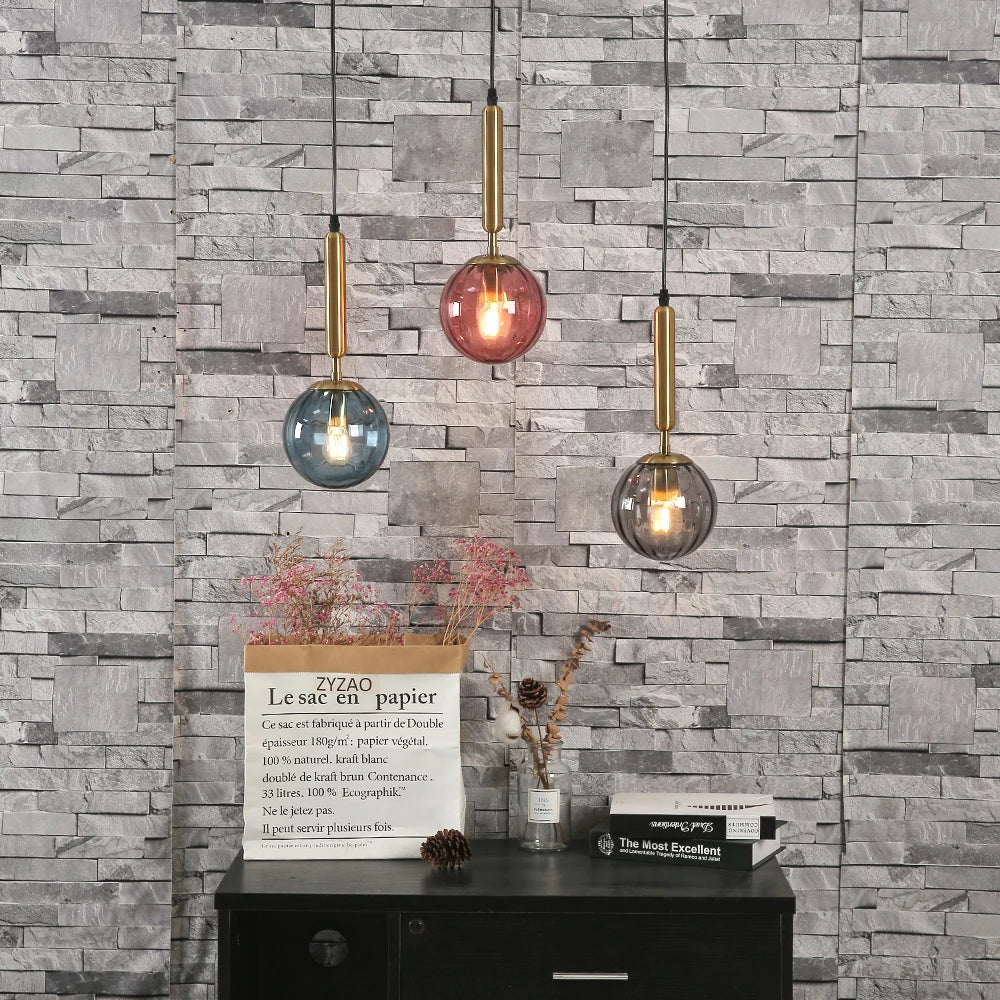 suspension lumineuse moderne transparente bleu rose gris câble fixe
