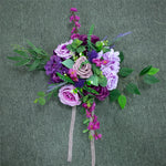 Chemin de table de mariage avec guirlande de fleurs rouges