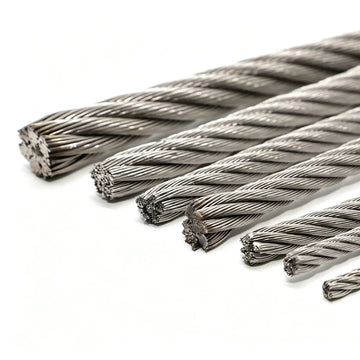 câble acier flexible gris métallisé torsadé suspension rideaux éclairage décoration industrielle