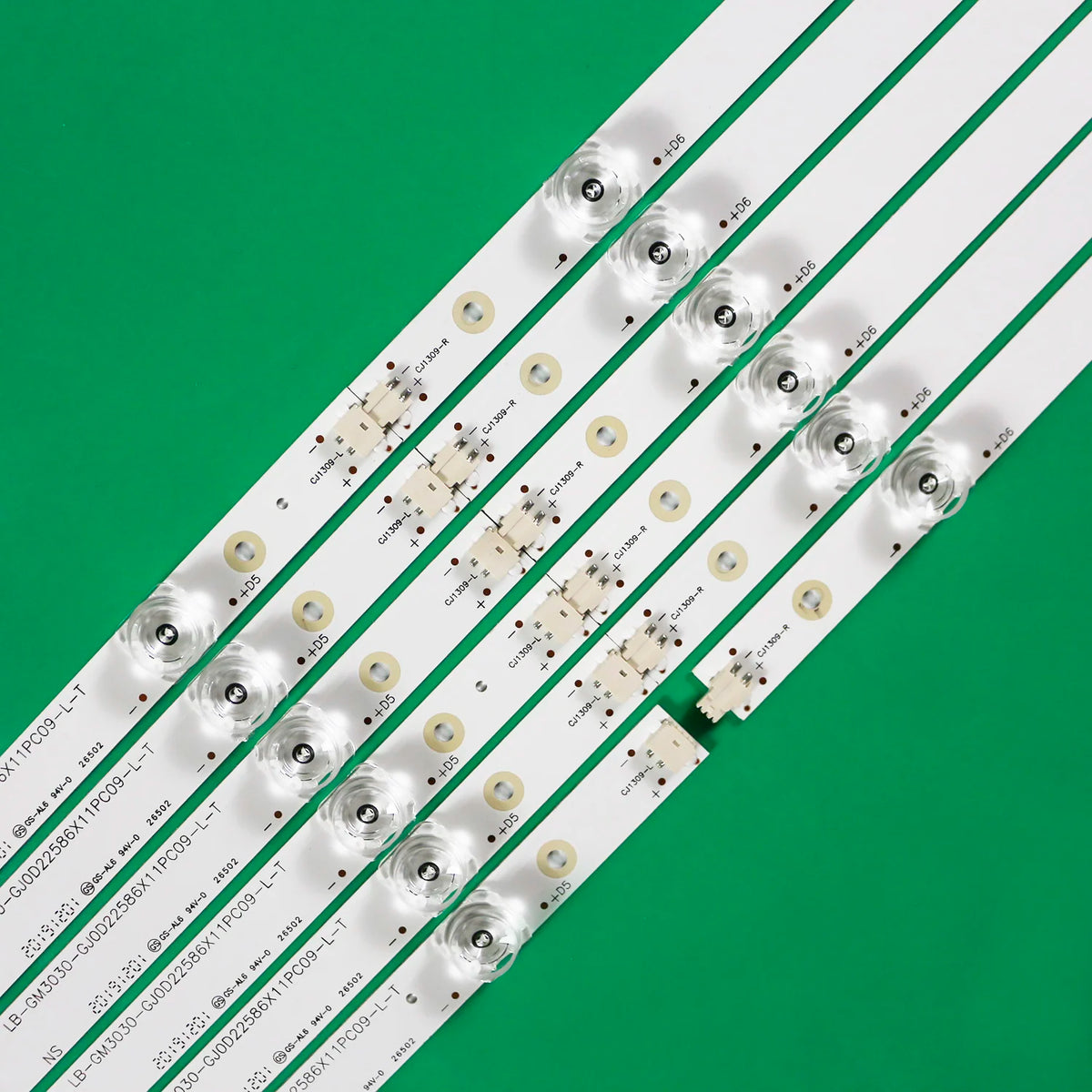 bande lumineuse led blanc moderne connecteurs électriques fixations numéros série imprimés