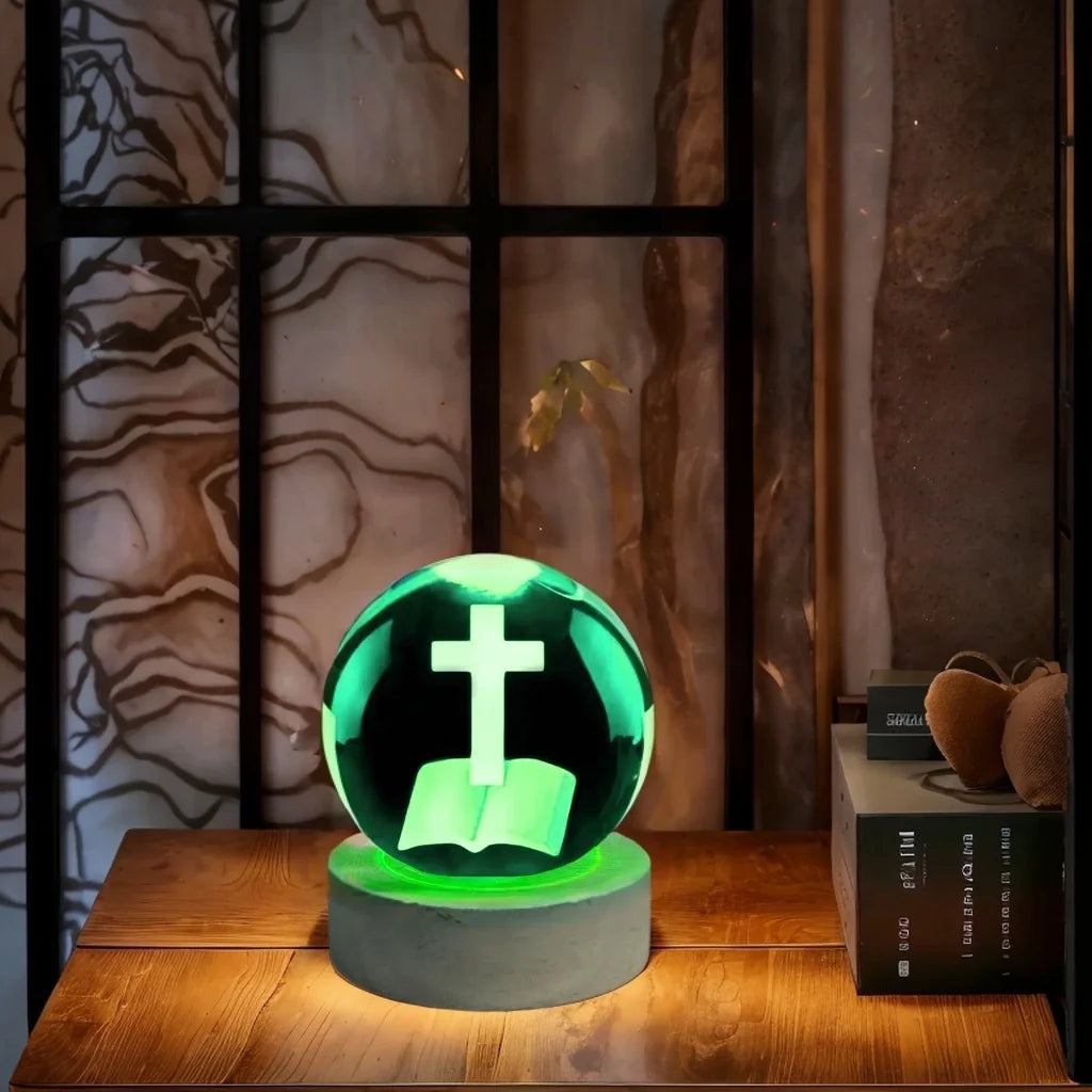 veilleuse boule cristal gravure laser croix livre ouvert bleu vert rose violet décoration moderne