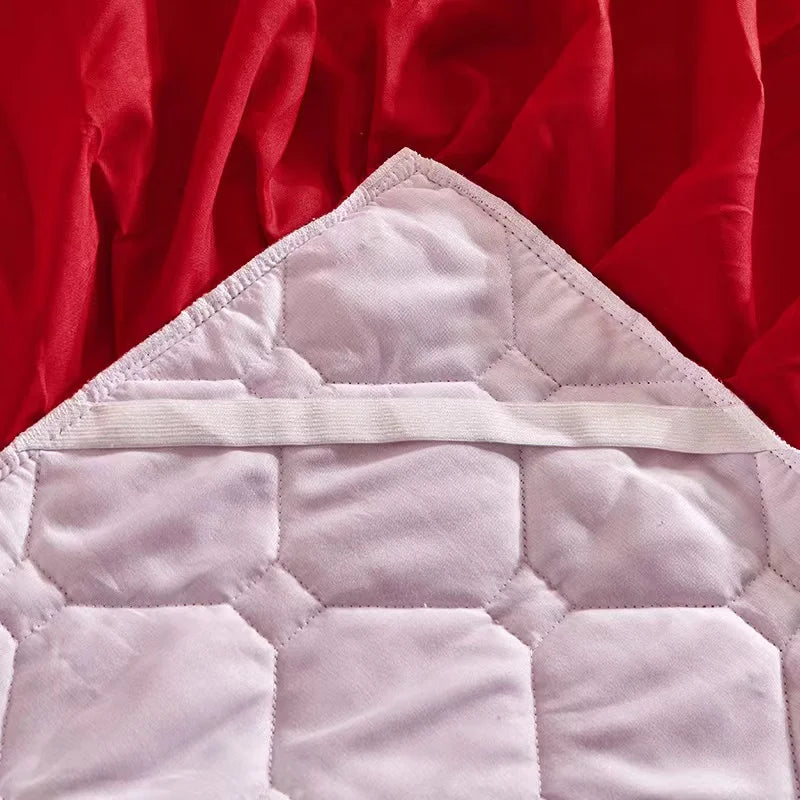 Détail du motif fleuri sur le velours