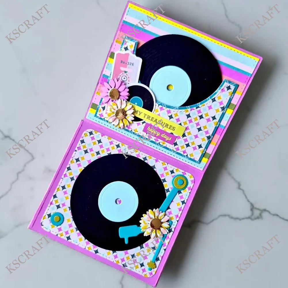 pochoirs scrapbooking diy gaufrage decoratif cartes papier fleurs motifs abstraits vintage musical albums photo